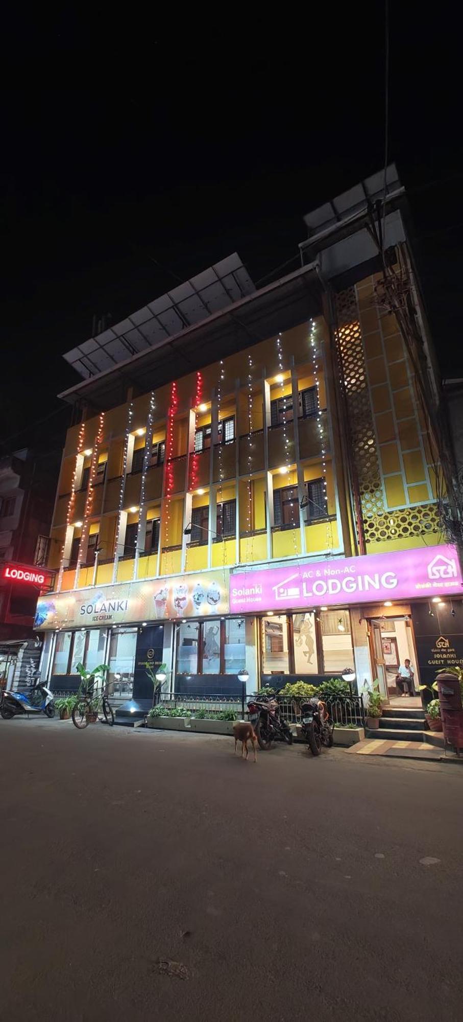 Solanki Guest House Kolhapur Luaran gambar